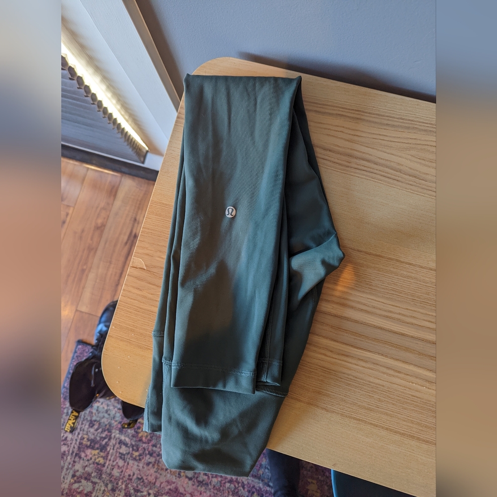 Lululemon smoked spruce wunder trains